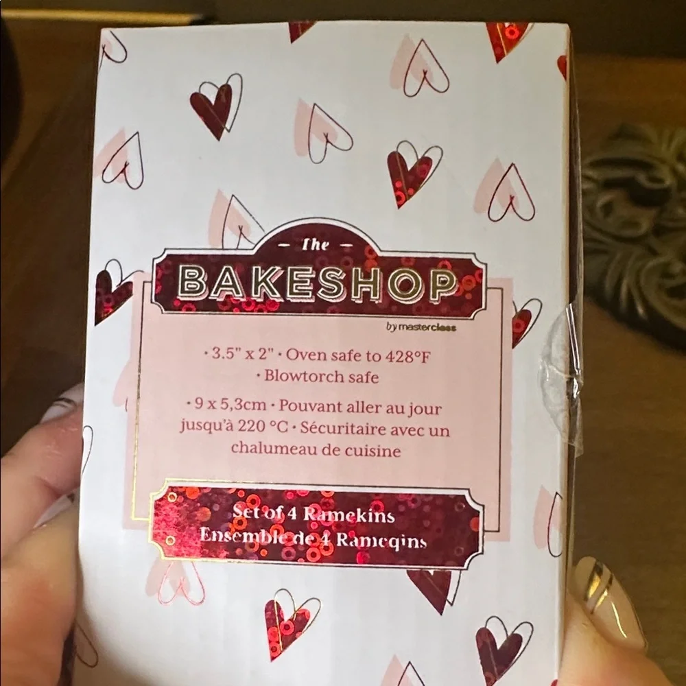The bakeshop set of 4 Valentine’s ramekins with sweetheart sayings